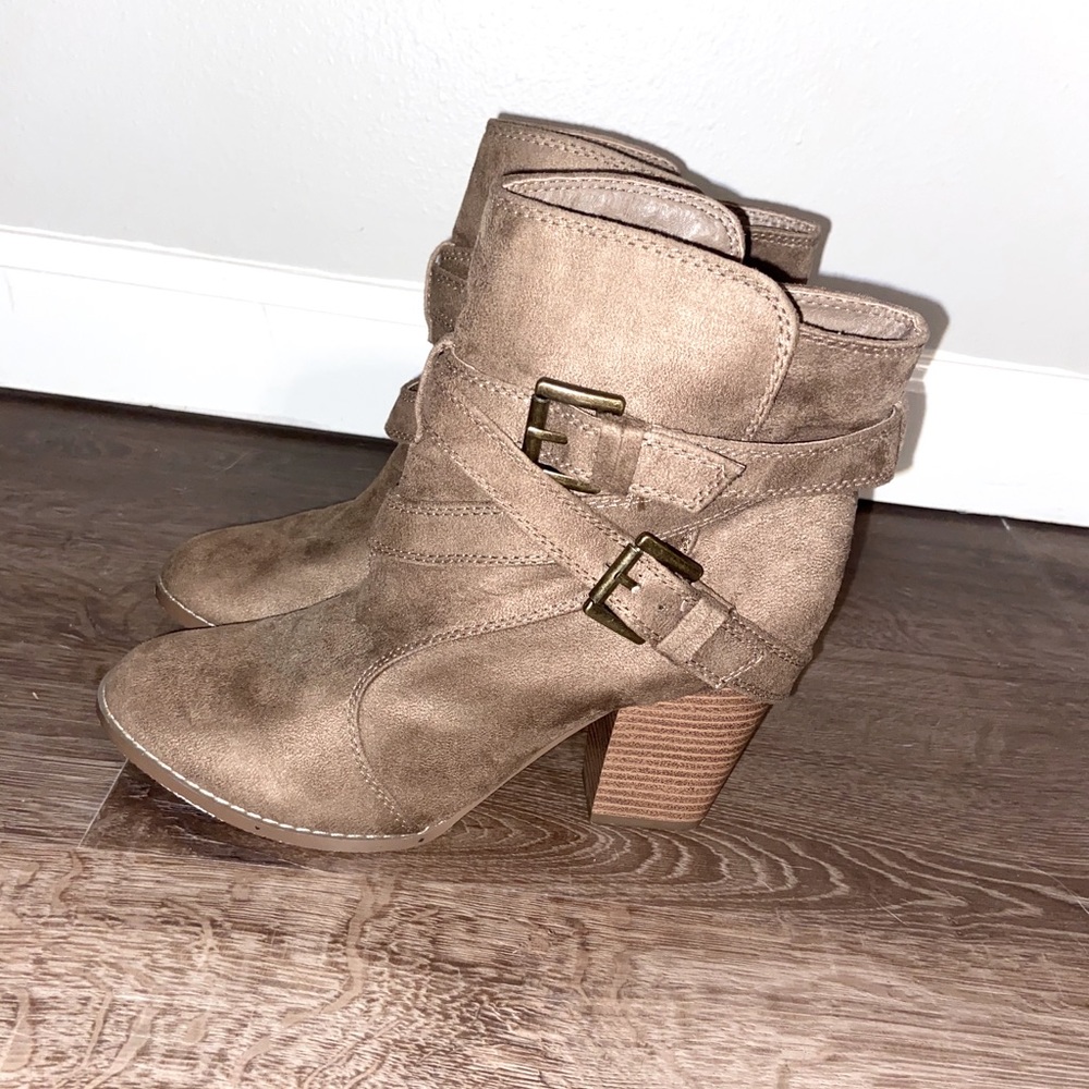 Charlotte Russe Brenna Ankle Booties Size 8